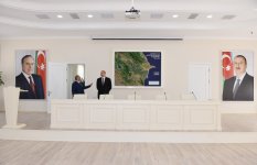 Президент Ильхам Алиев принял участие в открытии нового административного здания ОАО «Азеравтойол»