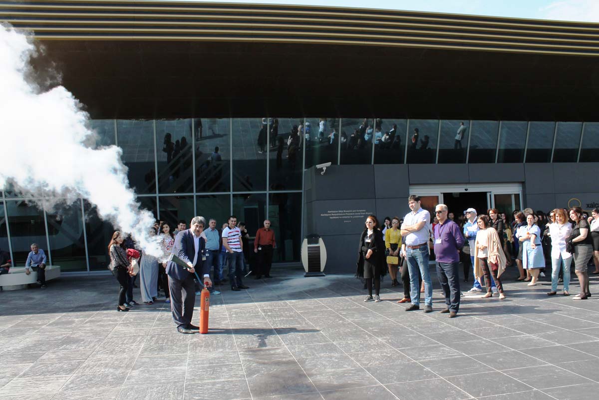 В Музее ковра рассказали о правилах пожарной безопасности (ФОТО)