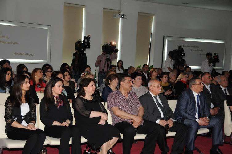 Известные деятели культуры и искусства почтили память Насибы Зейналовой (ФОТО)