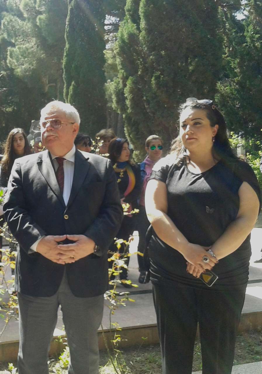 В Баку почтили память Насибы Зейналовой (ФОТО)