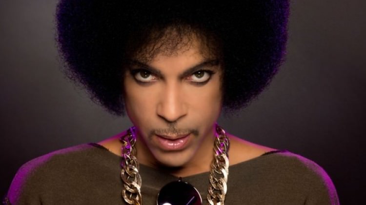 Суд в США разрешил распродать часть недвижимости, принадлежавшей певцу Принсу