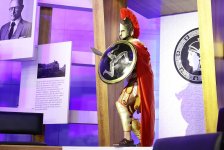 В Шамкире  сразились на мечах  - битва Ахилесса и Гектора (ФОТО)