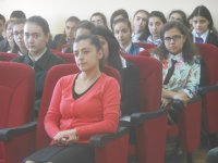 В Шеки и Балакене прошла Олимпиада по русскому языку (ФОТО)