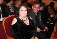 Потрясающие уроки любви Фахраддина Манафова – дебют на сцене Русской драмы (ФОТО)