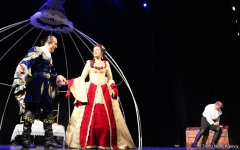 Потрясающие уроки любви Фахраддина Манафова – дебют на сцене Русской драмы (ФОТО)