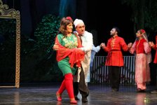 Как певица Алмаз Алескерли поразила театралов (ФОТО)