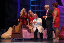 Как певица Алмаз Алескерли поразила театралов (ФОТО)