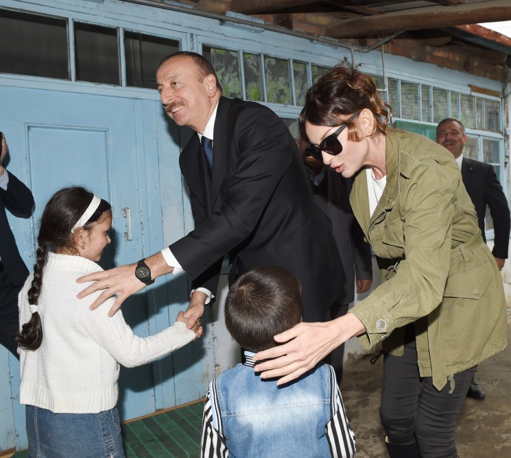 Президент Ильхам Алиев и его супруга побывали в Тертерском, Бардинском и Агдамском районах