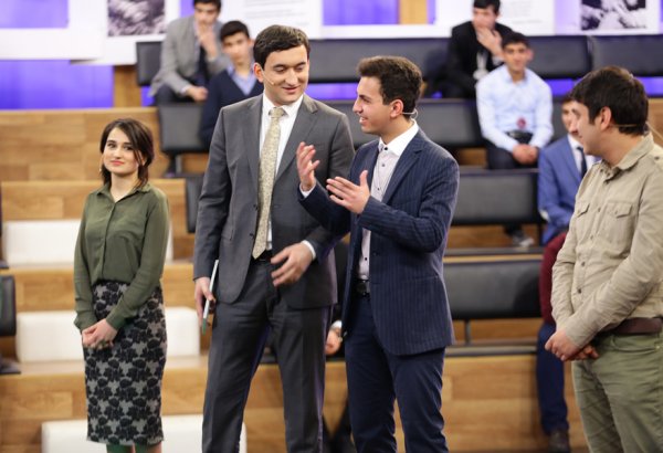 Француз Жюль Верн в Баку (ФОТО)