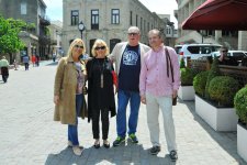 Известные российские актеры приобрели сувениры в Ичери Шехер (ФОТО)