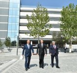 Президент Азербайджана принял участие в открытии многоэтажной автостоянки в Баку (ФОТО)