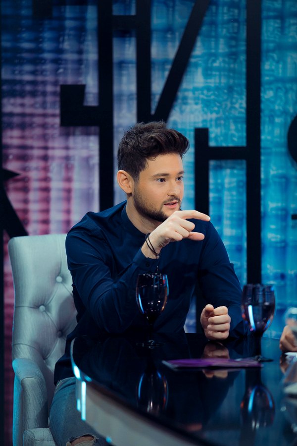 Победитель "Евровидения" в гостях у азербайджанских ведущих (ФОТО, ВИДЕО)