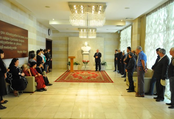 Во Дворце Гейдара Алиева прошло мероприятие, посвященное 93-й годовщине со дня рождения общенационального лидера (ФОТО)