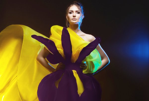 От Нью-Йорка до Баку - Удивительная красота и изящество цветка Xары бюльбюль в коллекциях азербайджанских дизайнеров (ФОТО)