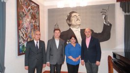 Народный артист Беларуси посетил музей в Баку (ФОТО)