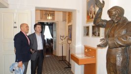 Народный артист Беларуси посетил музей в Баку (ФОТО)