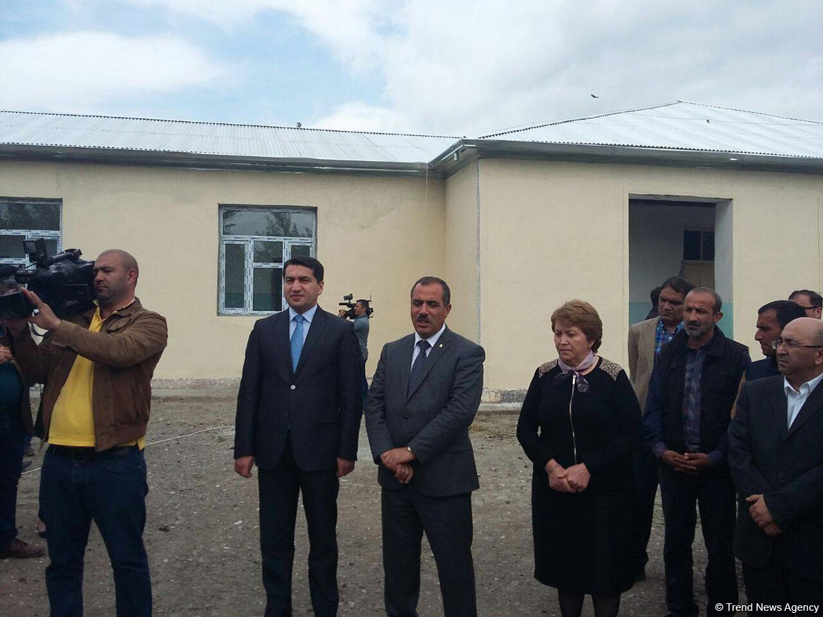 Представители дипкорпуса в Азербайджане осмотрели обстрелянные армянами дома в Агдамском районе (ФОТО)