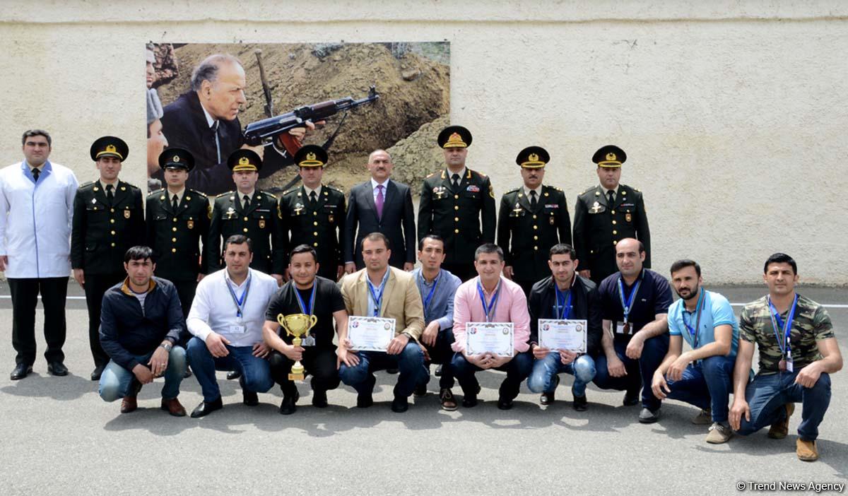 В Баку прошел турнир по стрельбе среди представителей СМИ (ФОТО)