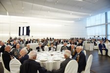 Президент Азербайджана и его супруга приняли участие в  официальном приеме в связи с 93-й годовщиной со дня рождения общенационального лидера Гейдара Алиева и  71-летием  Победы над фашизмом (ФОТО)