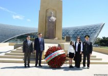 Общественность Азербайджана  отмечает День Победы (ФОТО)