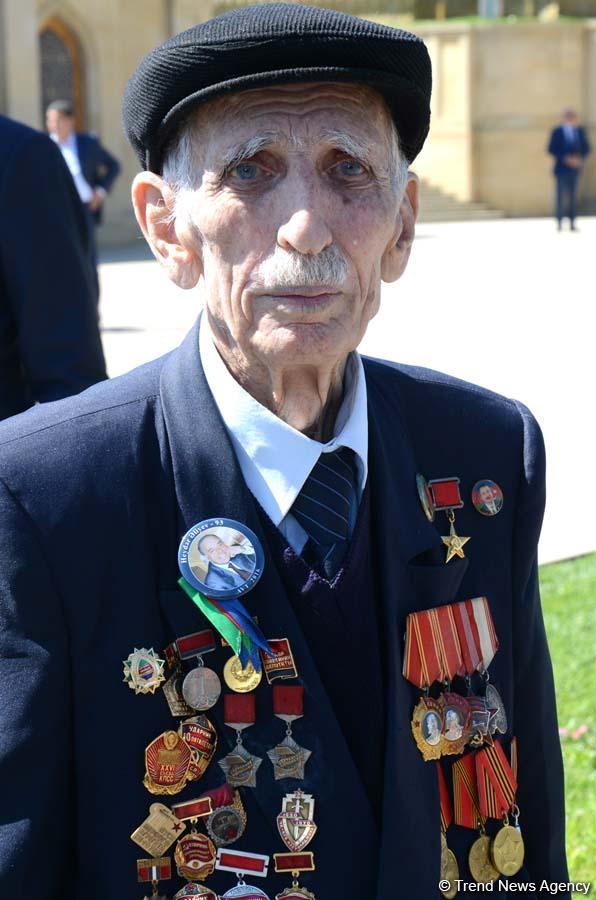 Общественность Азербайджана  отмечает День Победы (ФОТО)