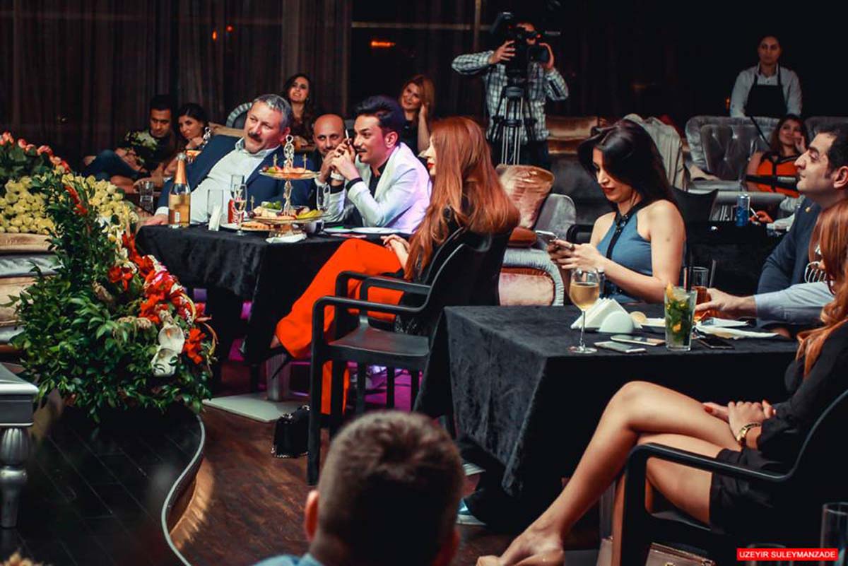 В Баку прошел убойный вечер юмора COMEDY BAKU (ФОТО)