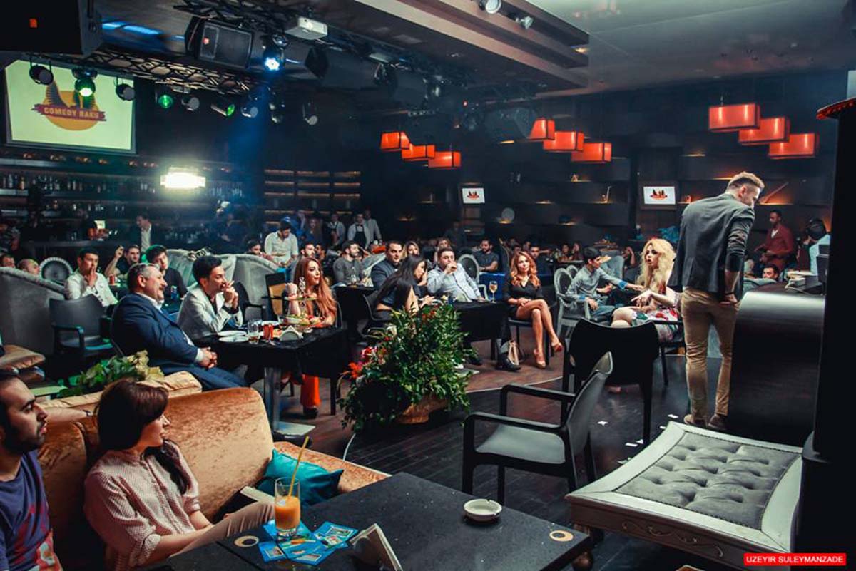 В Баку прошел убойный вечер юмора COMEDY BAKU (ФОТО)