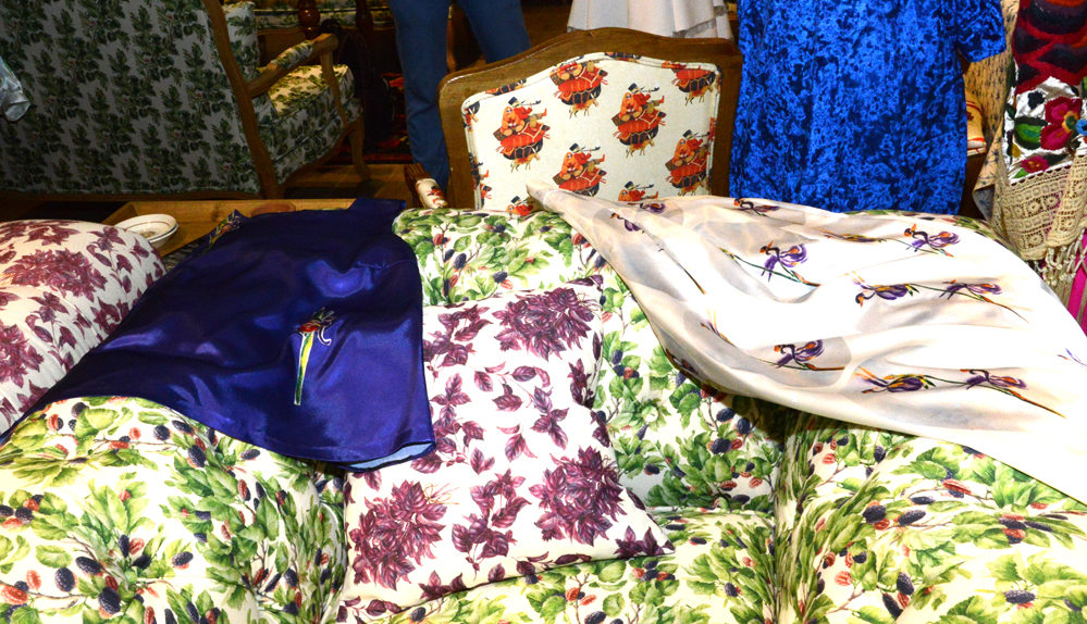 От Нью-Йорка до Баку - Удивительная красота и изящество цветка Xары бюльбюль в коллекциях азербайджанских дизайнеров (ФОТО)