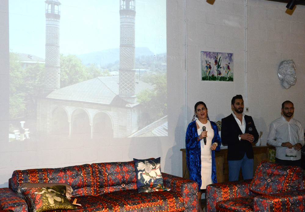 В CHELEBI прошла презентация коллекции Лалы Агаевой "Хары бюльбюль" (ФОТО)