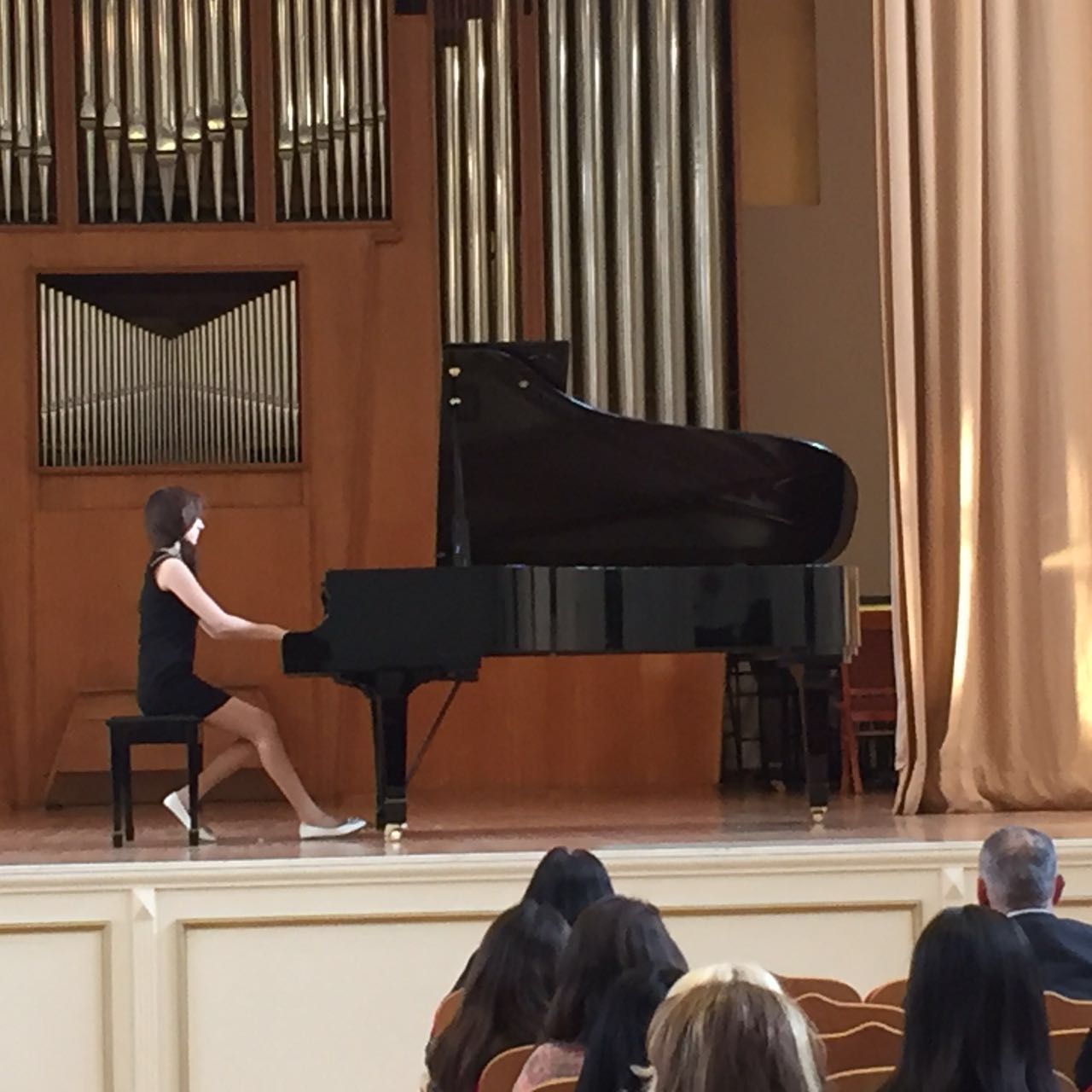 Азербайджанская пианистка успешно выступила на конкурсе в Турции (ФОТО)