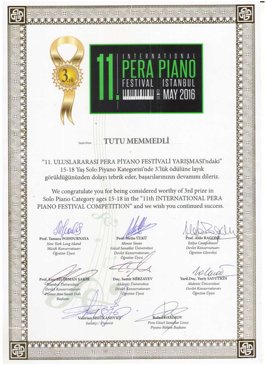Азербайджанская пианистка успешно выступила на конкурсе в Турции (ФОТО)