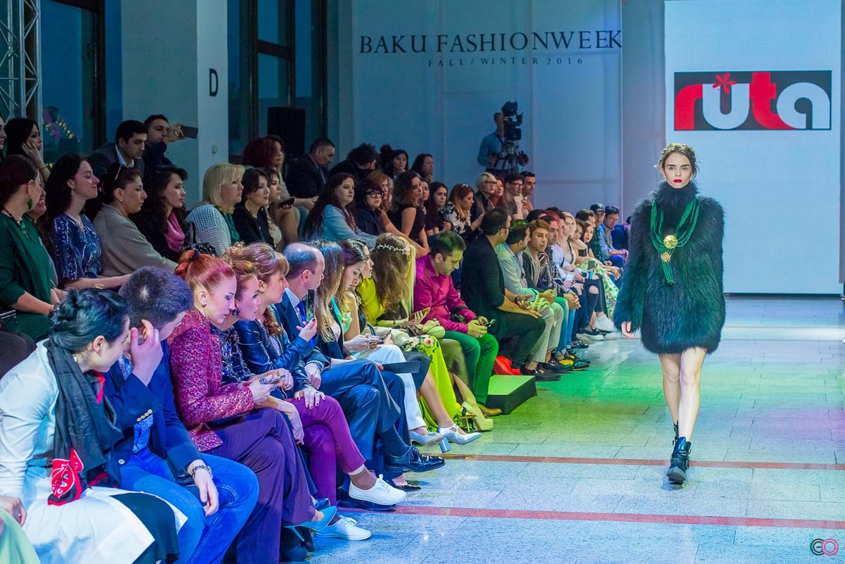 Потрясающее дефиле Baku Fashion Week под мотивы мугама (ФОТО)