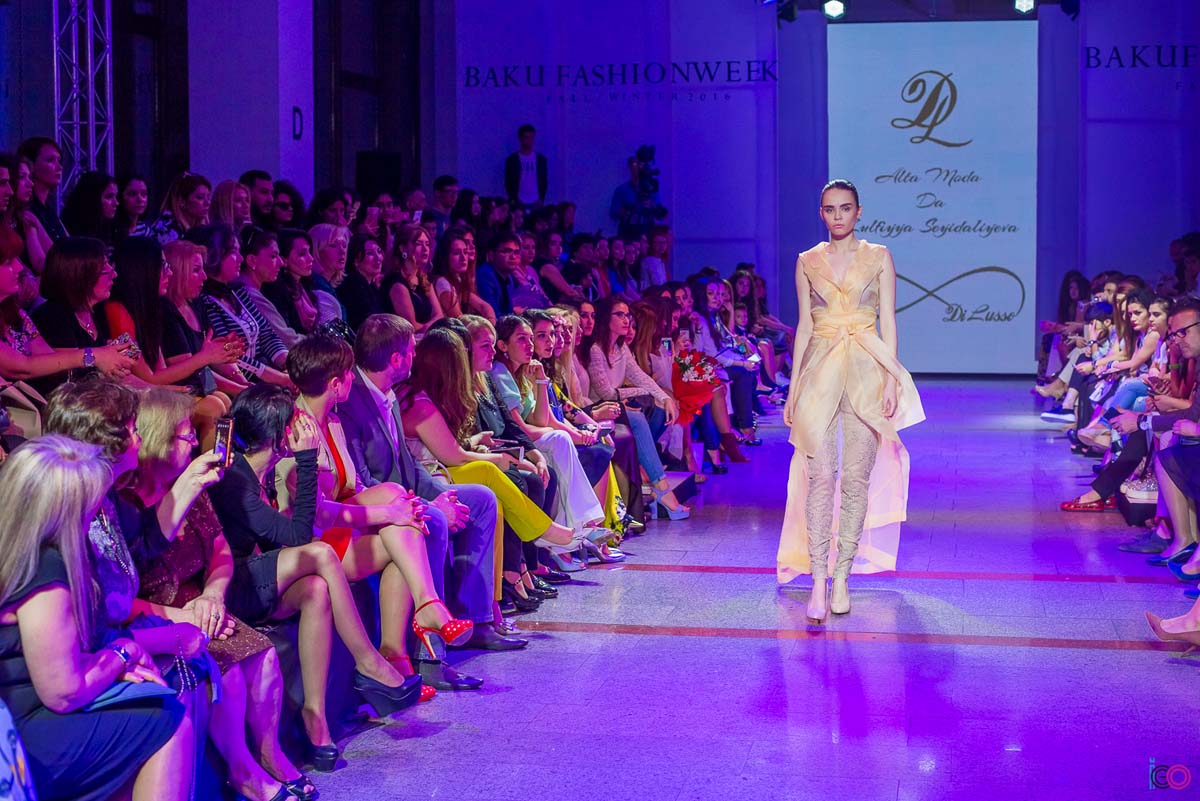 Потрясающее дефиле Baku Fashion Week под мотивы мугама (ФОТО)