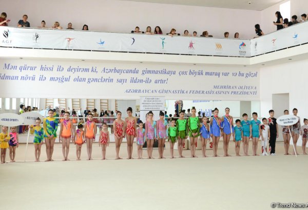 В Баку стартовало Открытое первенство по акробатике (ФОТО)