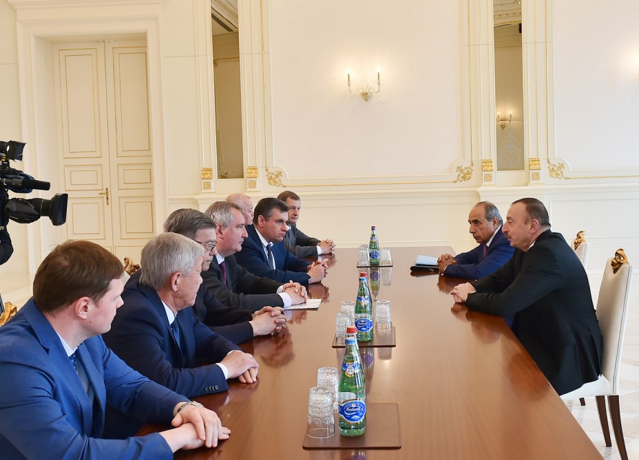 Президент Ильхам Алиев принял вице-премьера России