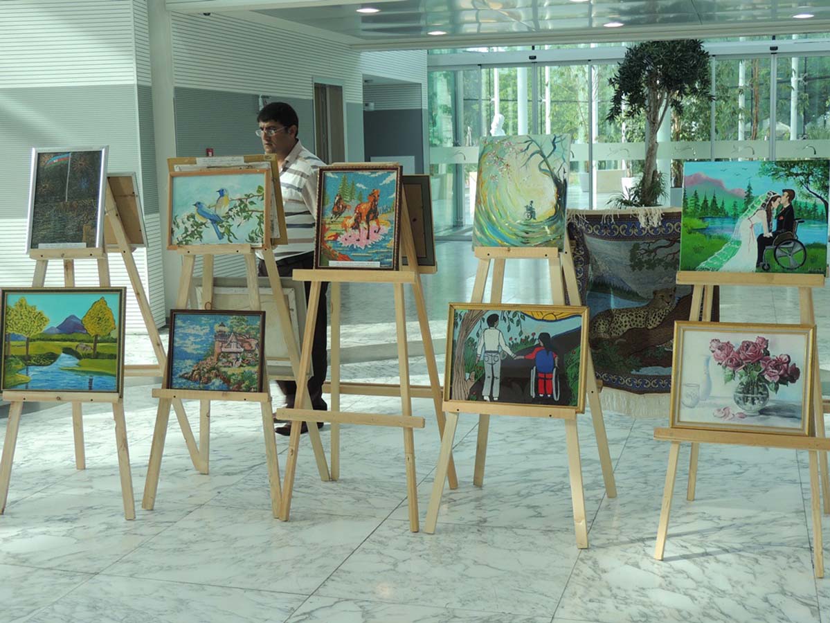 Уникальный концерт музыкантов с физическими ограничениями в Баку (ФОТО)