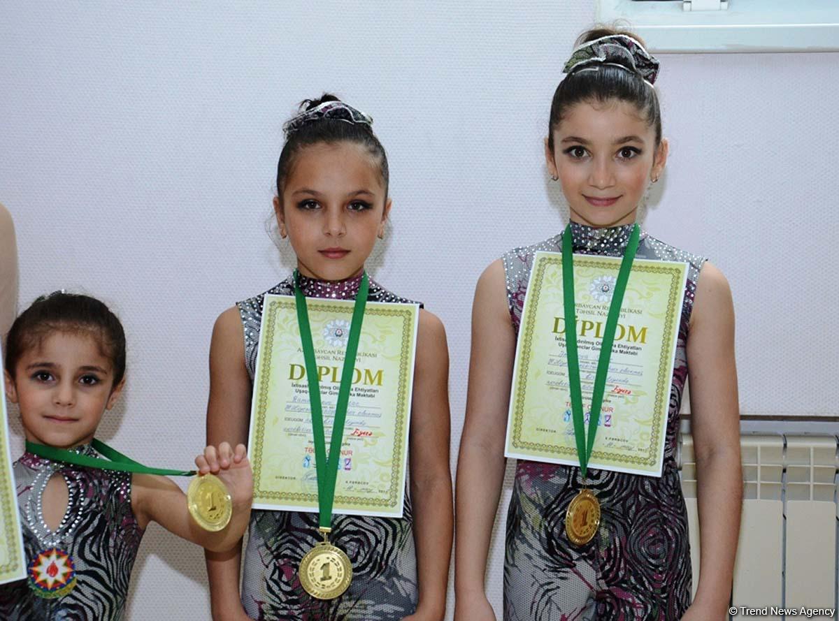 В Баку награждены призеры Открытого первенства по акробатике (ФОТО)