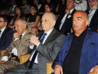 В Баку прошла презентация книги "Seçilənlər" Гюнель Анаргызы (ФОТО)