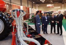 Президент Азербайджана ознакомился с международными выставками пищевой промышленности и сельского хозяйства в Баку (ФОТО)