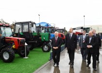 Президент Азербайджана ознакомился с международными выставками пищевой промышленности и сельского хозяйства в Баку (ФОТО)