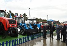 Президент Азербайджана ознакомился с международными выставками пищевой промышленности и сельского хозяйства в Баку (ФОТО)