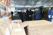 Президент Азербайджана ознакомился с международными выставками пищевой промышленности и сельского хозяйства в Баку (ФОТО)