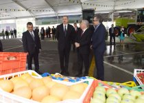 Президент Азербайджана ознакомился с международными выставками пищевой промышленности и сельского хозяйства в Баку (ФОТО)