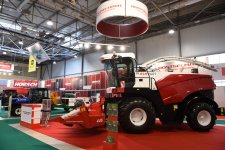 Президент Азербайджана ознакомился с международными выставками пищевой промышленности и сельского хозяйства в Баку (ФОТО)