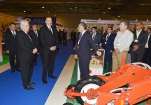 Президент Азербайджана ознакомился с международными выставками пищевой промышленности и сельского хозяйства в Баку (ФОТО)