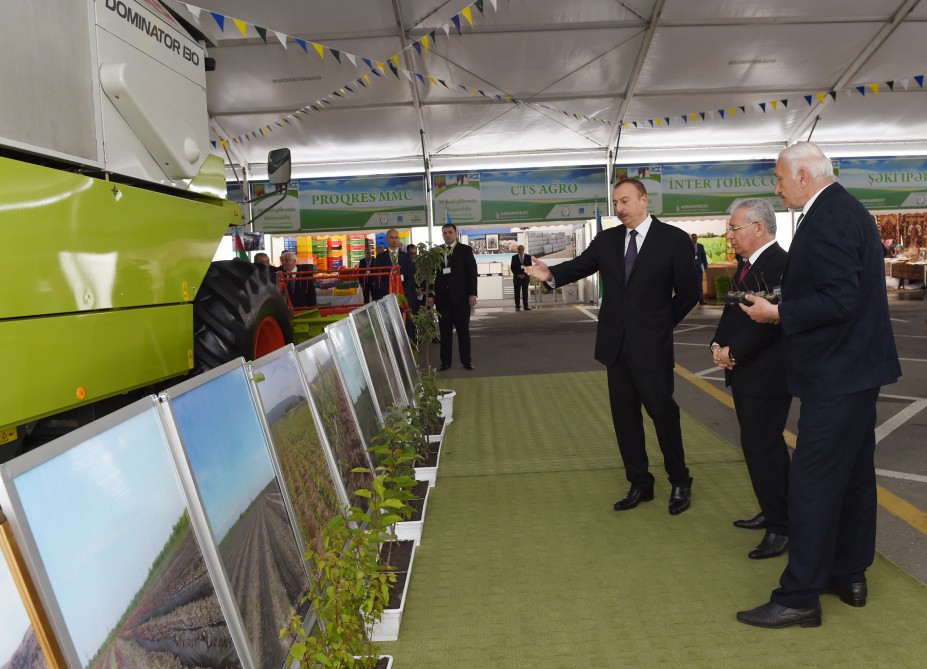 Президент Азербайджана ознакомился с международными выставками пищевой промышленности и сельского хозяйства в Баку (ФОТО)