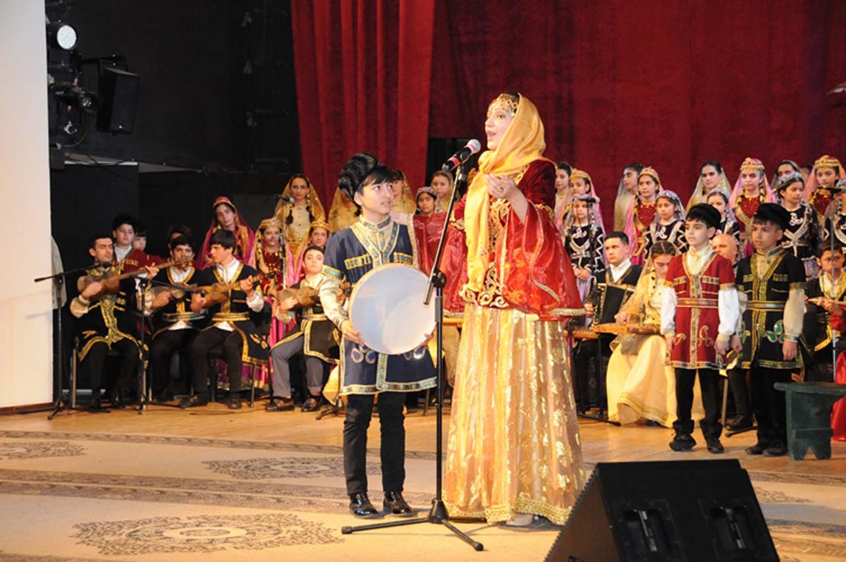 В Баку представлена музыкальная программа "Жемчужины Карабаха" (ФОТО)