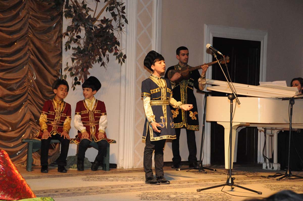 В Баку представлена музыкальная программа "Жемчужины Карабаха" (ФОТО)