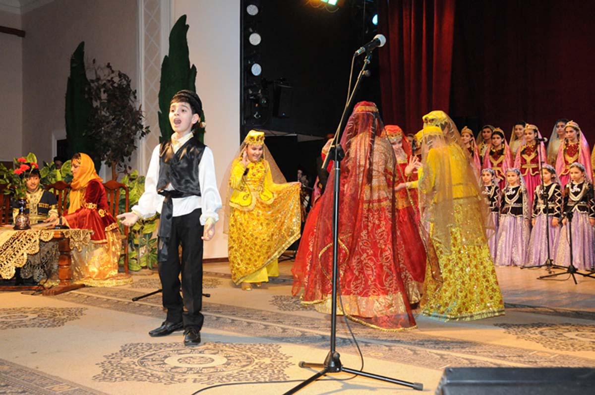 В Баку представлена музыкальная программа "Жемчужины Карабаха" (ФОТО)