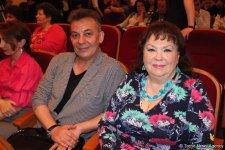 В Баку c большим успехом прошла премьера спектакля "Судьба Артиста" (ФОТО)